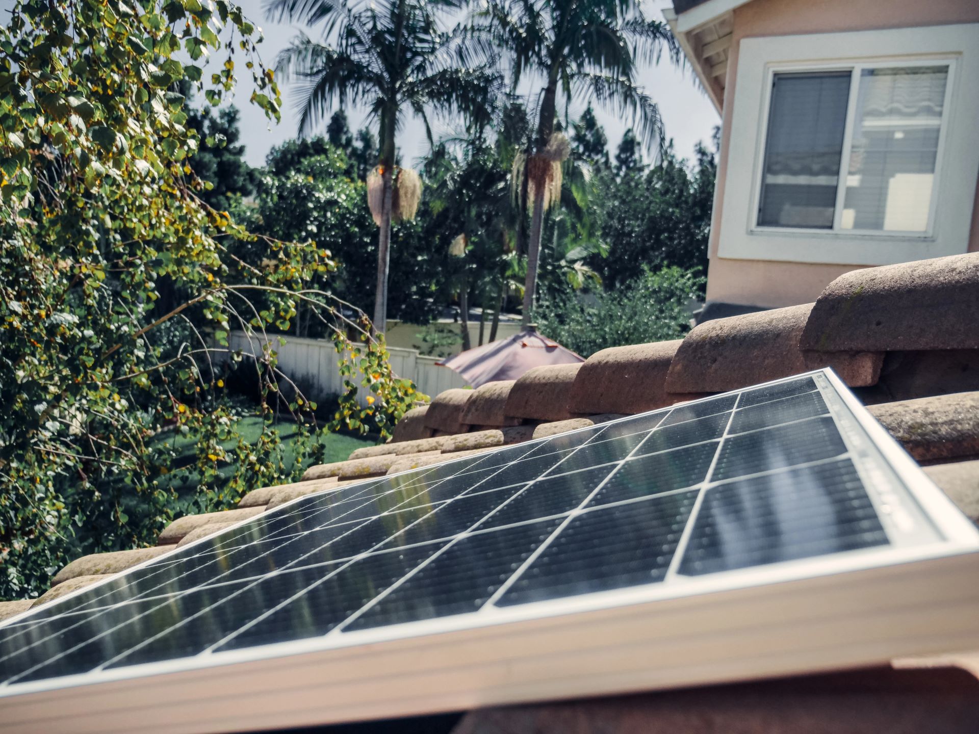 Battery Lifespan vs Usage Cycles in South African Homes