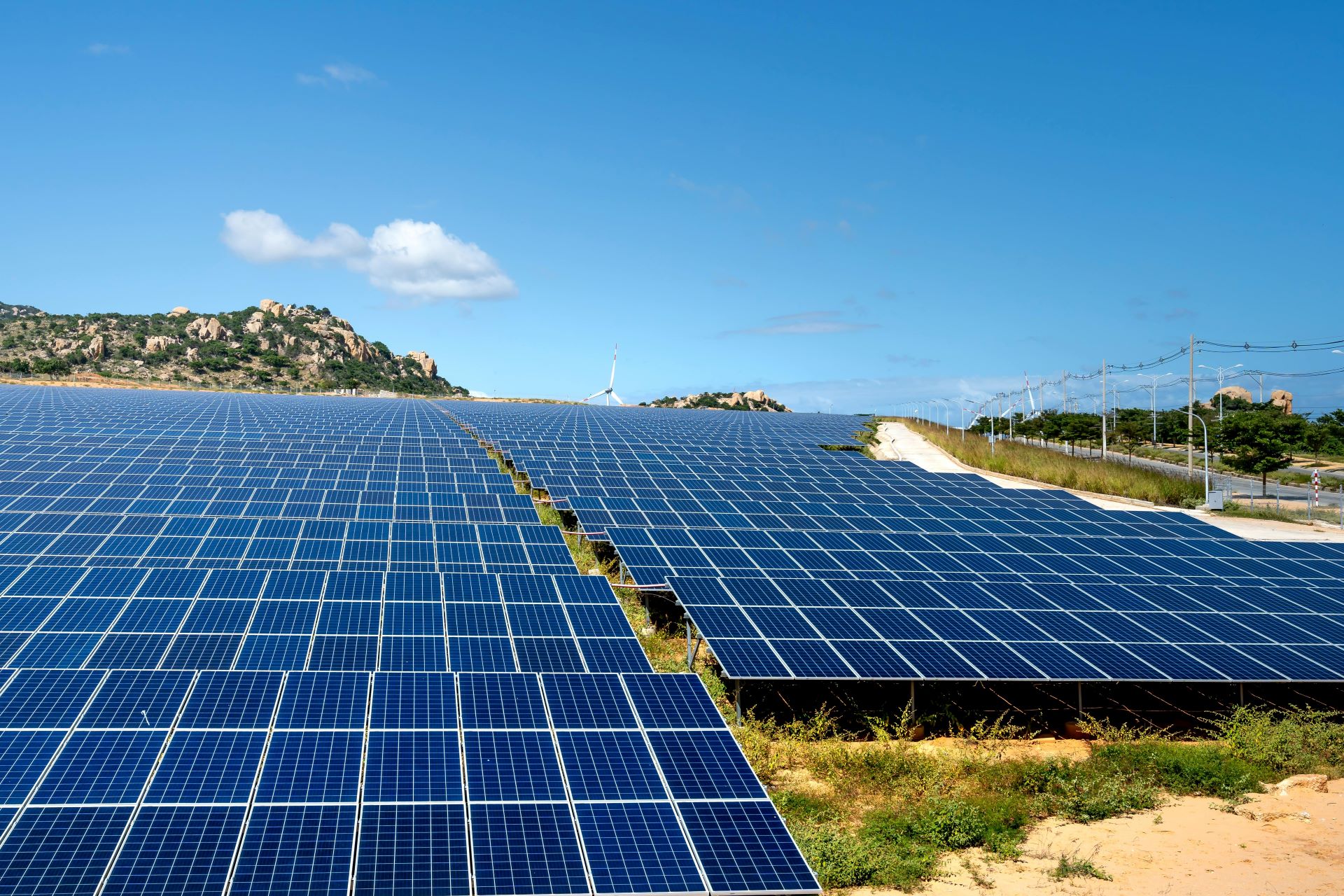 Electrical Grounding Systems in Solar Installations